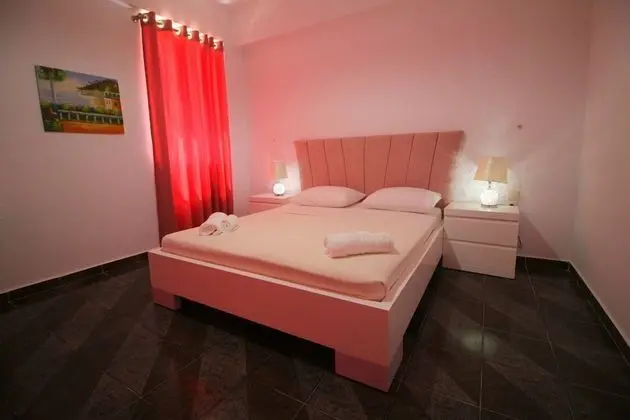 Family Oda, Deniz Manzaralı