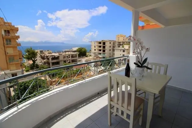 Tek Büyük veya İki Ayrı Yataklı Oda, Deniz Manzaralı