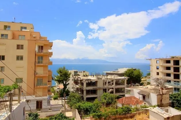 Tek Büyük veya İki Ayrı Yataklı Oda, Deniz Manzaralı