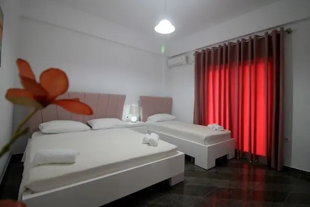 Üç Kişilik Oda, Şehir Manzaralı