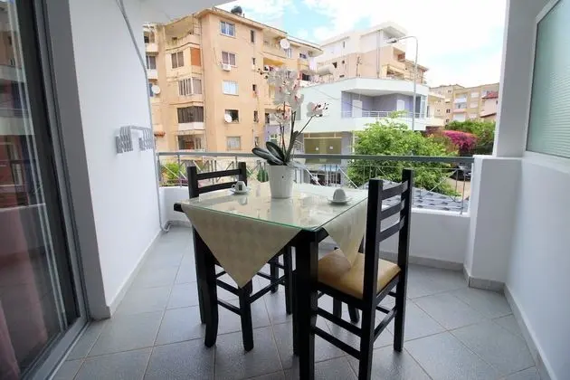 Üç Kişilik Oda, Şehir Manzaralı