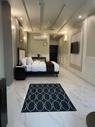 Deluxe Tek Büyük Yataklı Oda