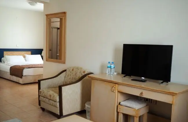 ÜÇ KİŞİLİK SUIT ODA