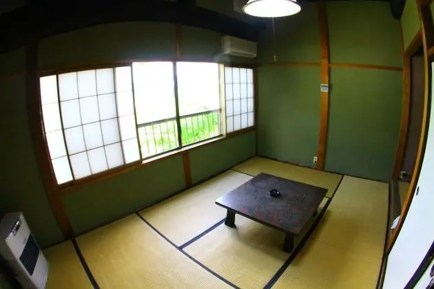 Traditional Oda, Sigara İçilebilir (Japanese-Style, 3 Person Occupancy)