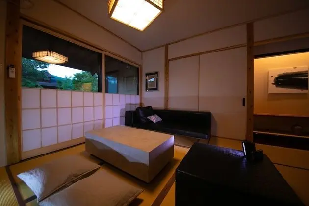 Superior Oda (Japanese Style)