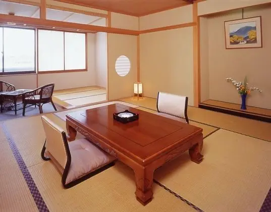 Traditional Oda (Japanese Style for 5 Guests)