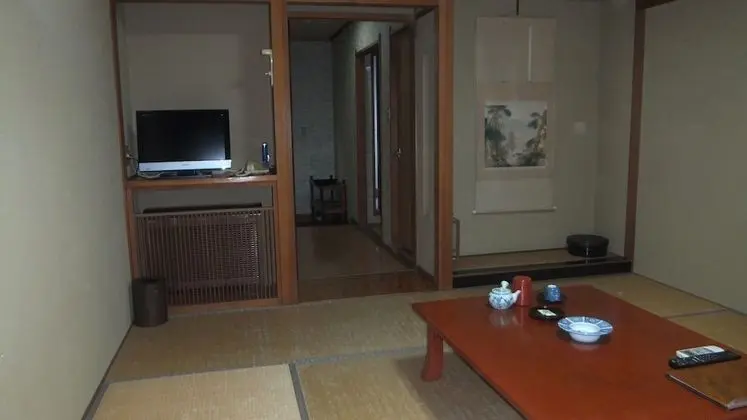 Traditional Oda (Japanese Style for 5 Guests)