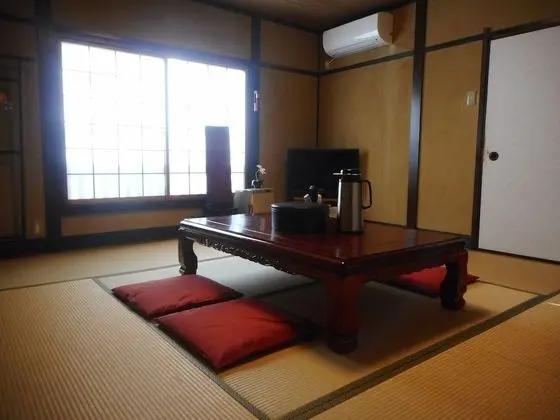 Traditional Oda (Japanese Style, for 4 Guests)