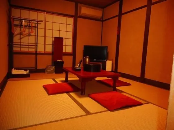 Traditional Oda (Japanese Style, for 5 Guests)