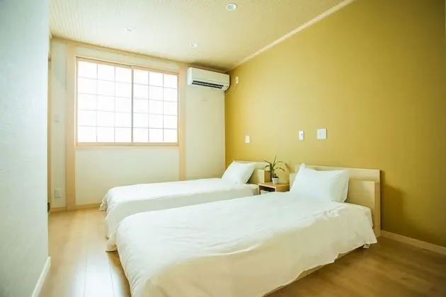 Ev (Private Vacation)