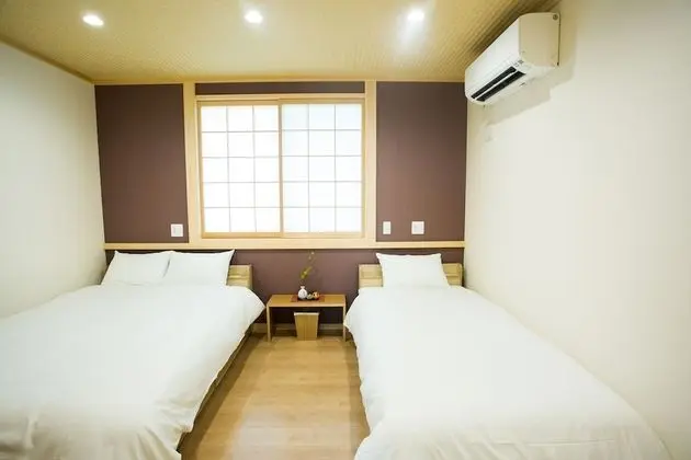 Ev (Private Vacation)