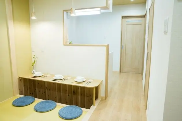 Ev (Private Vacation)