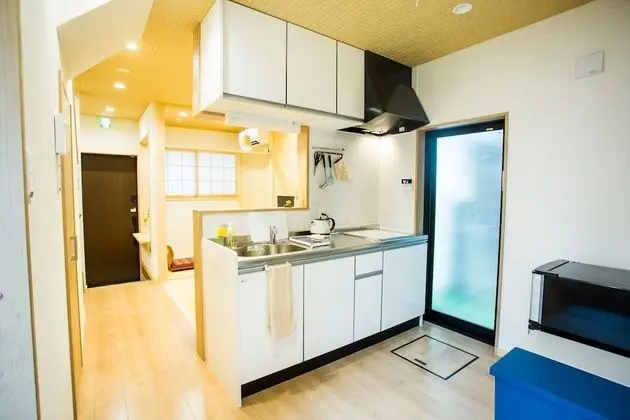Ev (Private Vacation)