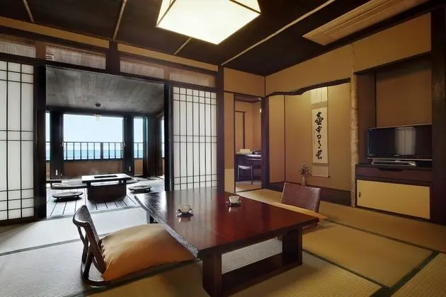 Oda, Ek Bina (Tsuki)