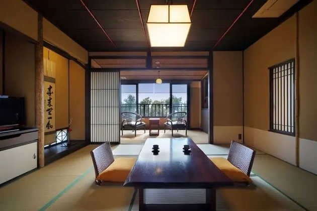 Oda, Ek Bina (Yuki)