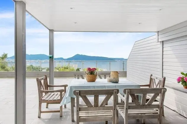 2 bedroom apartment, with terrace