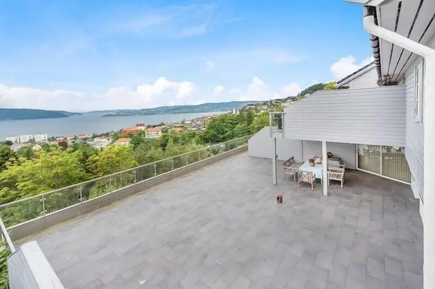 2 bedroom apartment, with terrace