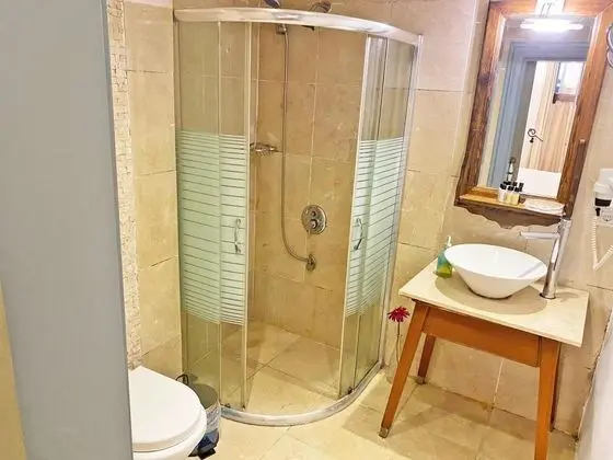 Ekonomik Üç Kişilik Oda, Manzarasız, Bodrum Kat