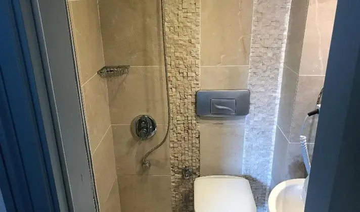 Küçük Çift Kişilik Oda