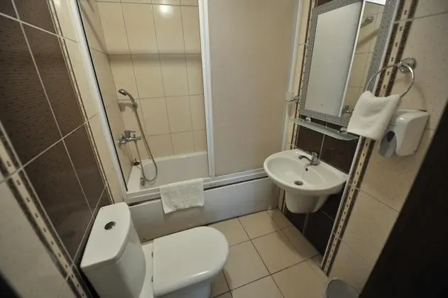 Aile Odası, Bahçe Manzaralı, Balkonlu