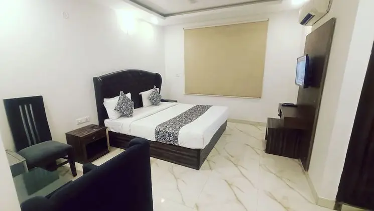 Deluxe Tek Büyük Yataklı Oda