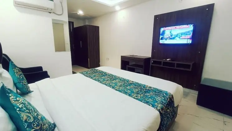 Standard Tek Büyük Yataklı Oda