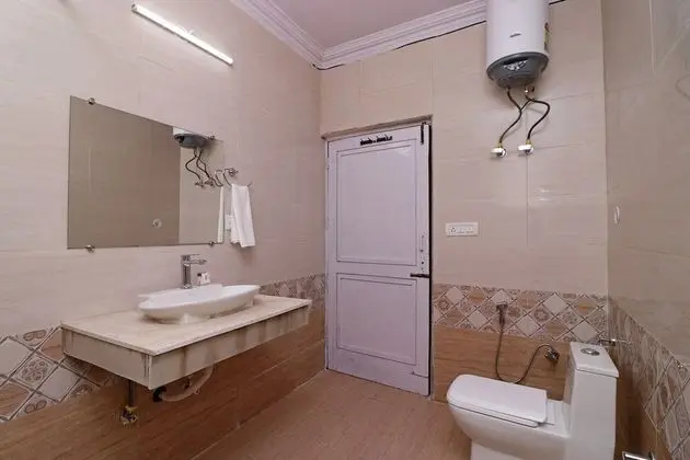 Standard Tek Büyük Yataklı Oda