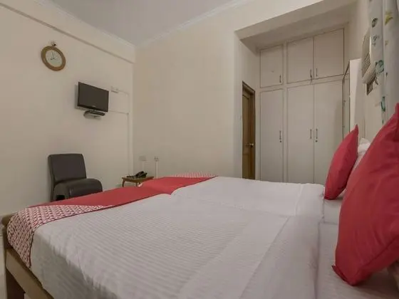 Tek Büyük Yataklı Oda, 1 Tek Kişilik Yatak