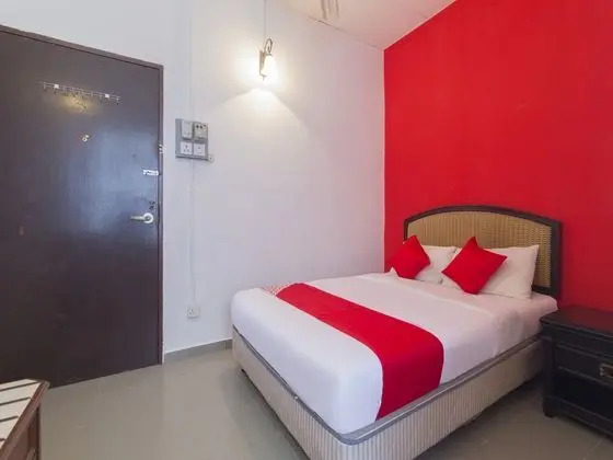 Oda Deluxe Queen Bed