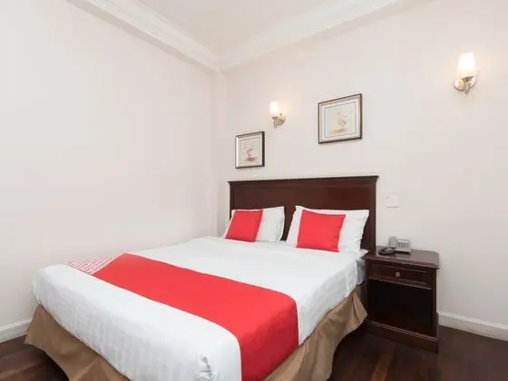 Oda Classic Queen Bed