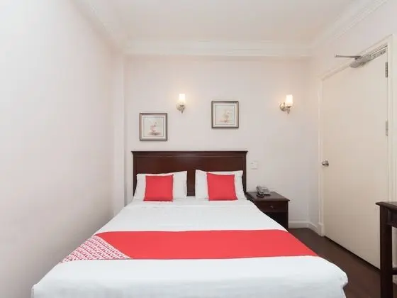 Oda Classic Queen Bed