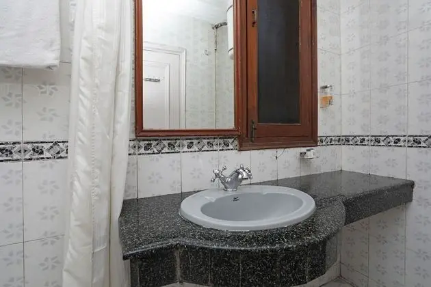 Tek Büyük veya İki Ayrı Yataklı Oda