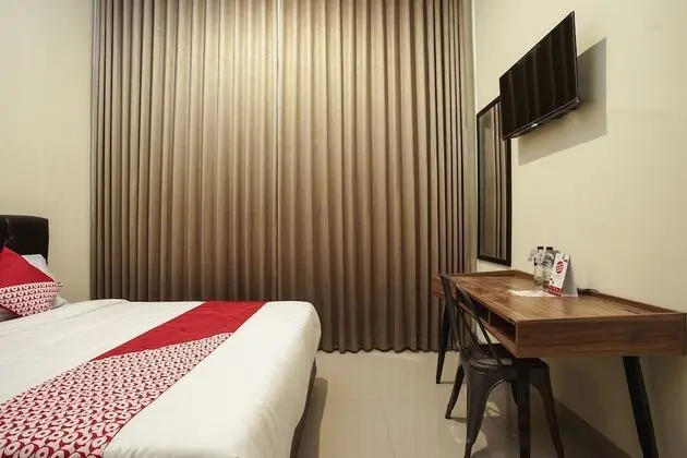 Deluxe Tek Büyük Yataklı Oda