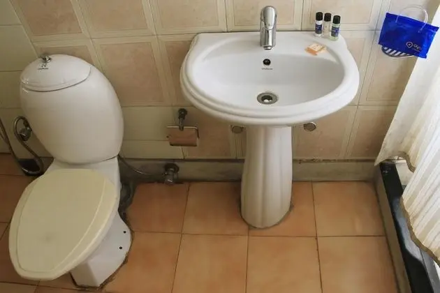 Standard Tek Büyük veya İki Ayrı Yataklı Oda, Özel Banyo