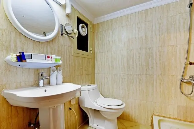 Deluxe Oda, 1 En Büyük (King) Boy Yatak