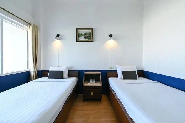 Twin Deluxe Room with Shower