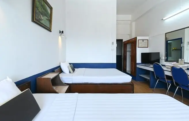 Twin Deluxe Room with Shower