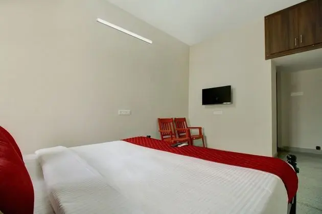 Standard Tek Büyük veya İki Ayrı Yataklı Oda, Sigara İçilebilir