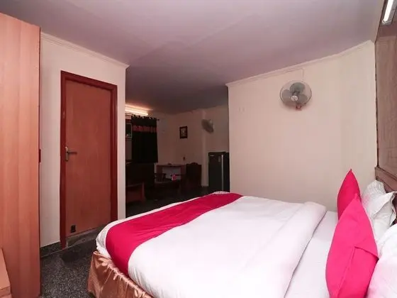 Tek Büyük Yataklı Oda, 1 En Büyük (King) Boy Yatak