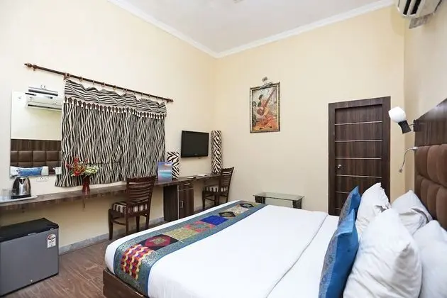 Deluxe Tek Büyük Yataklı Oda