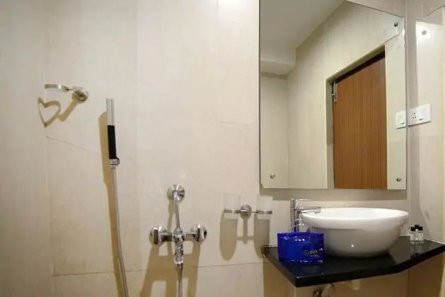 Standard Tek Büyük veya İki Ayrı Yataklı Oda, 1 Çift Kişilik Yatak, Özel Banyo