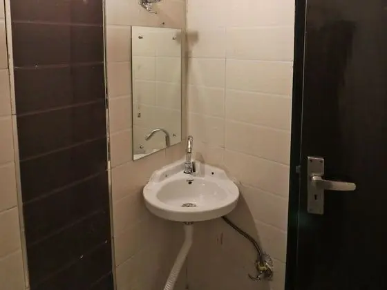 Tek Büyük Yataklı Oda, 1 Tek Kişilik Yatak