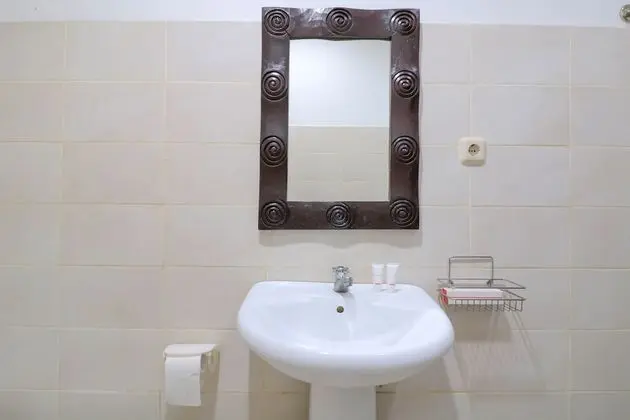 Standard Tek Büyük Yataklı Oda