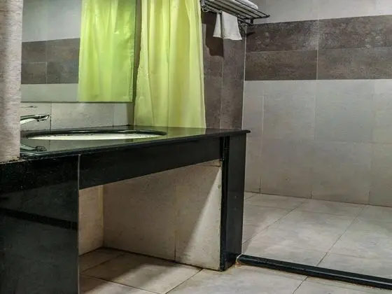 Standard Tek Büyük veya İki Ayrı Yataklı Oda, 1 Tek Kişilik Yatak, Sigara İçilebilir