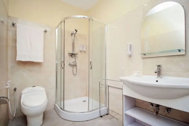 Standard Tek Büyük Yataklı Oda