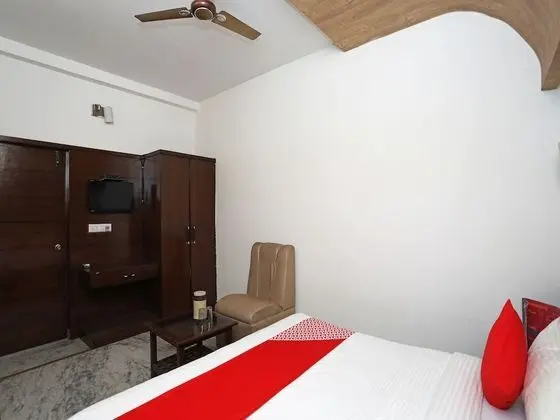 Tek Büyük Yataklı Oda, 1 Çift Kişilik Yatak