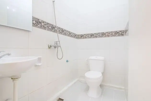 Family Tek Büyük Yataklı Oda