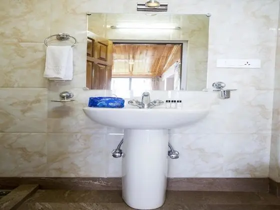 Standard Tek Büyük veya İki Ayrı Yataklı Oda, Özel Banyo