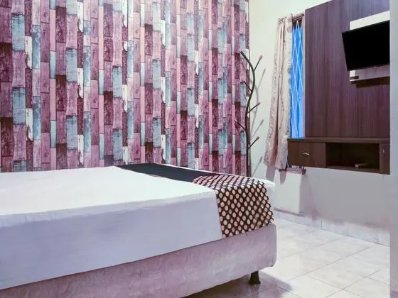 Basic Tek Büyük Yataklı Oda