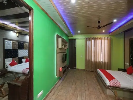 Tek Büyük veya İki Ayrı Yataklı Oda, 1 Tek Kişilik Yatak